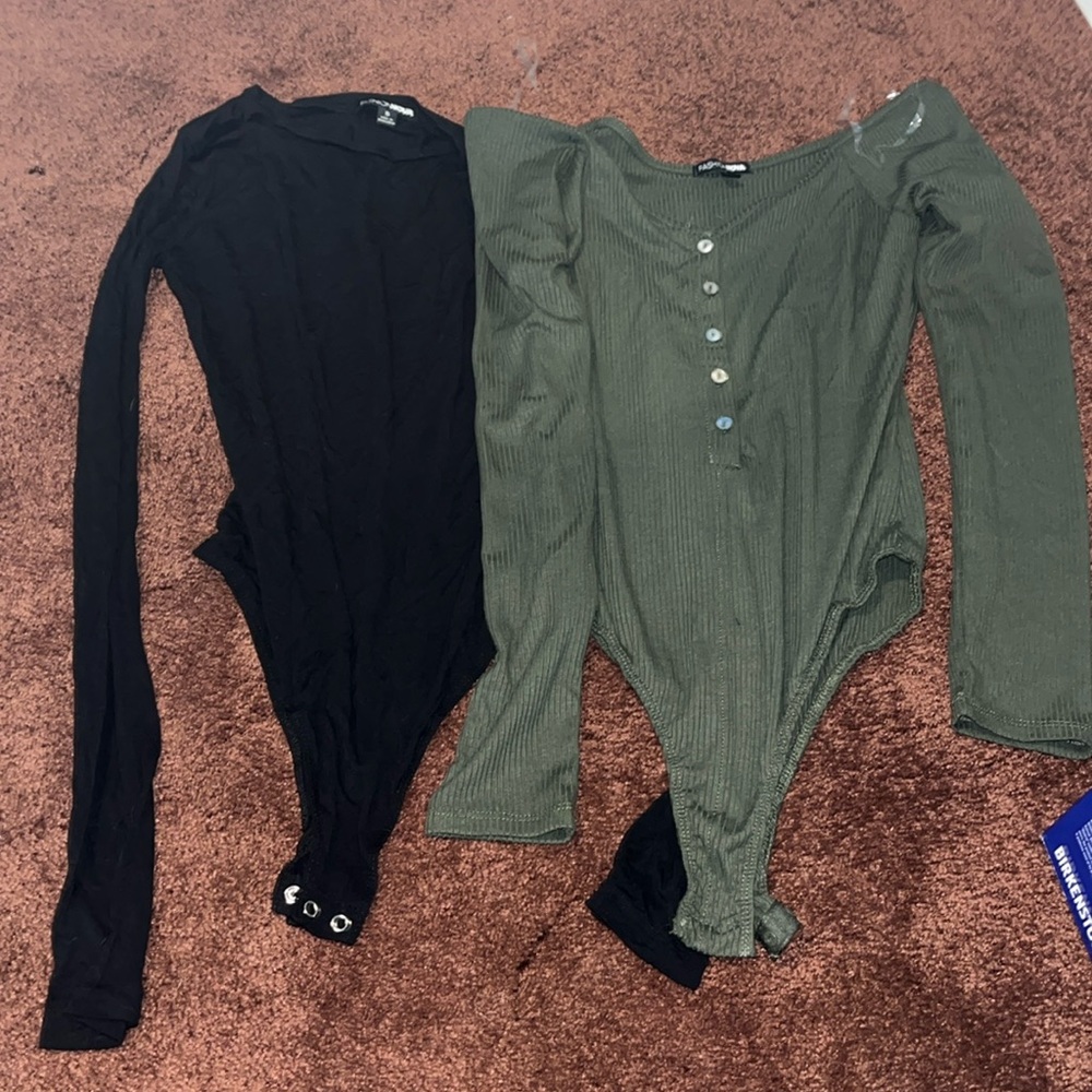 Fashion Nova Black and Olive Bodysuits